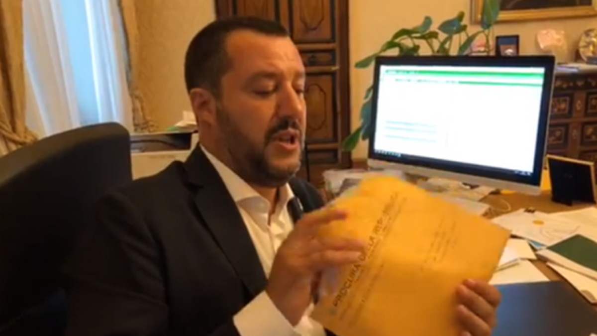 Salvini e i toni da Prima Repubblica. Crepe nel governo (8 set 2018)