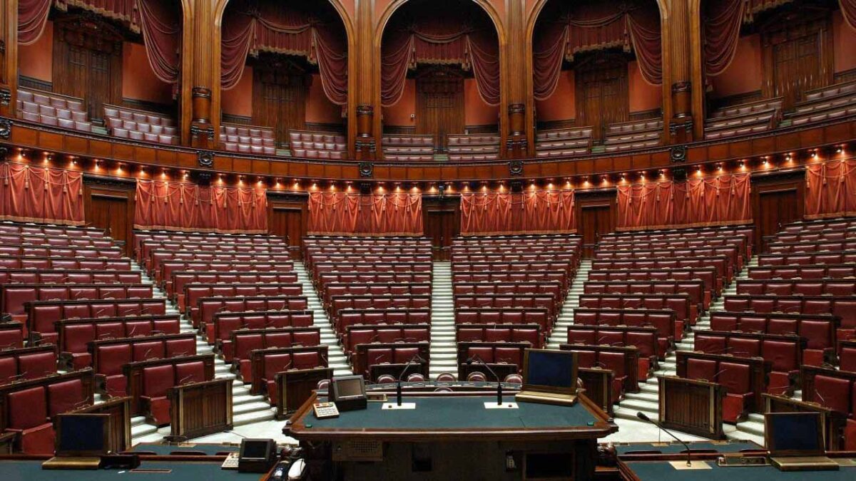Parlamento-Foto-ufficiale-Camera-dei-deputati
