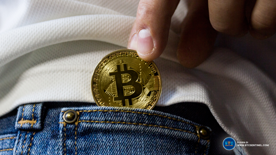 Bitcoin brilla: +12% nonostante fallimenti e salvataggi di banche