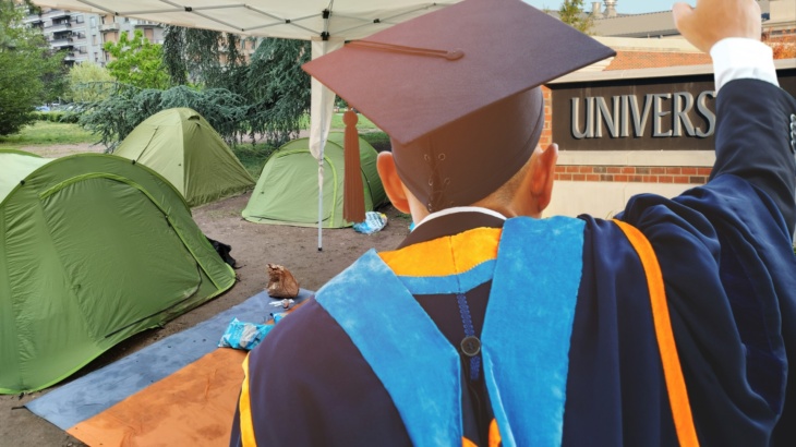La protesta degli studenti in tenda contro il caro affitti all'Università