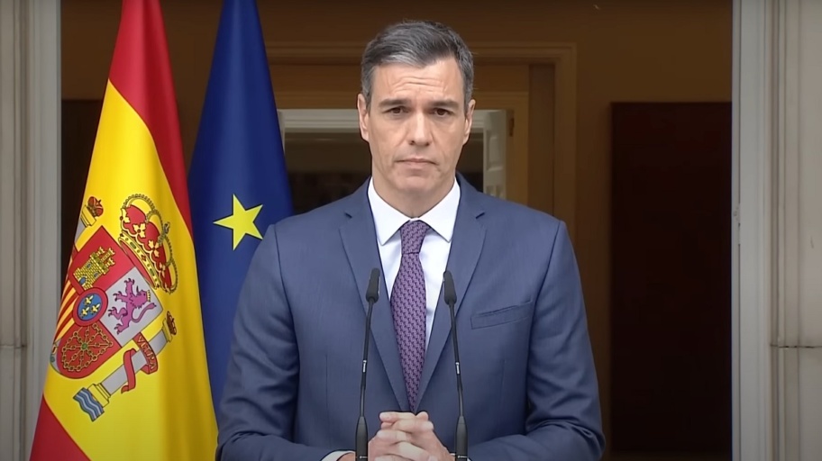 Il premier spagnolo Pedro Sanchez annuncia le elezioni anticipate