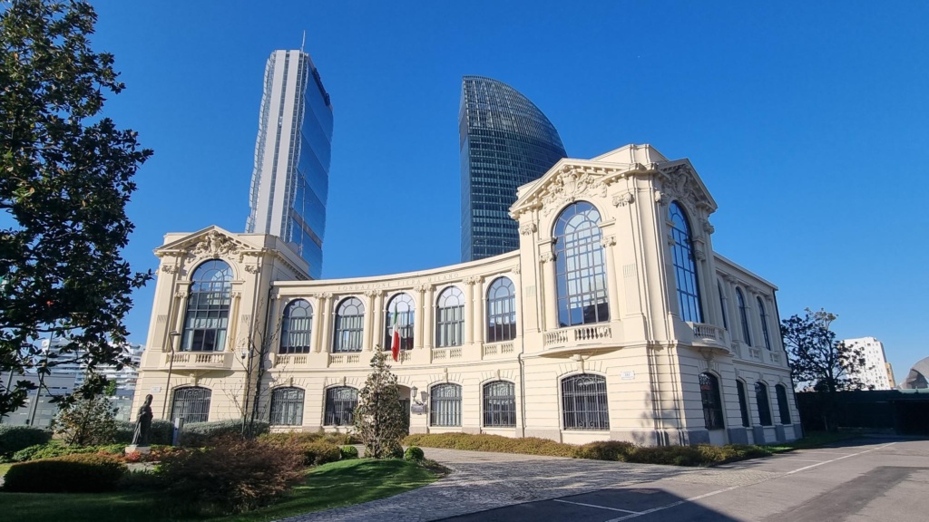 La storica Palazzina degli Orafi è la sede della Fondazione Fiera Milano, ora fa parte del quatiere Citylife, nel cuore di Milano