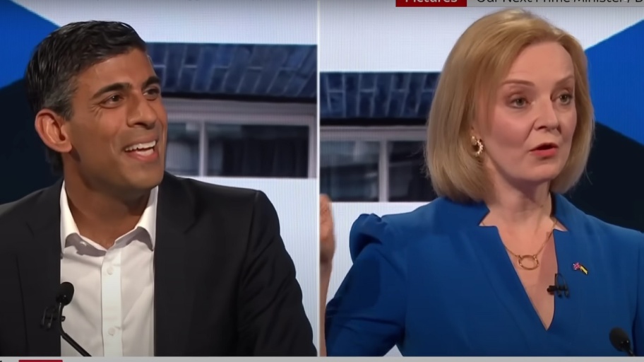Liz Truss e Rishi Sunak in un dibattito tv per la leadership Tory