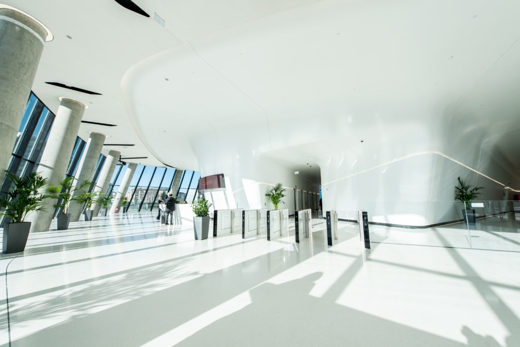 L'ingresso della Torre Generali a Citylife, nel cuore di Milano