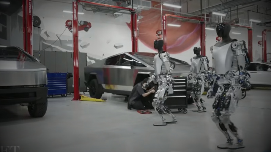Elon Musk e i robot della Tesla