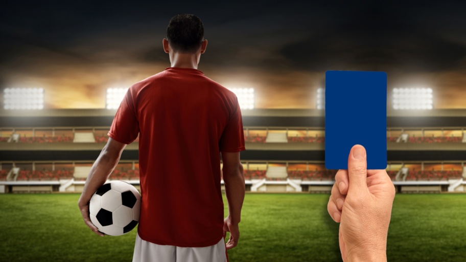 Nel calcio è in arrivo il cartellino blu, che ne pensano i nostri  dilettanti?