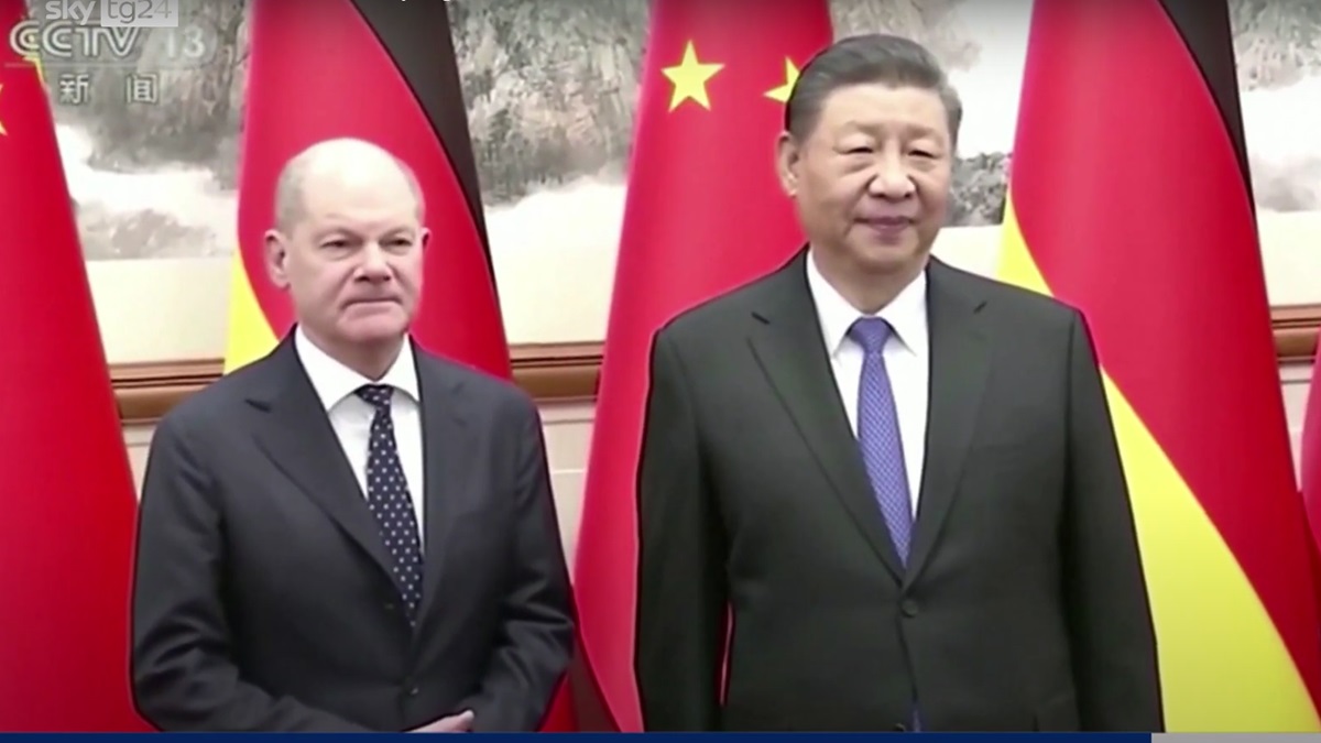 Nello scontro fra Washington e Berlino sulla Cina, Macron sta con i tedeschi