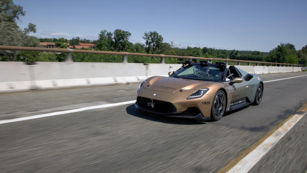 Il test in autostrada di una vettura a guida autonoma