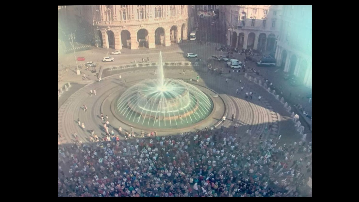 manifestazione giovanni toti