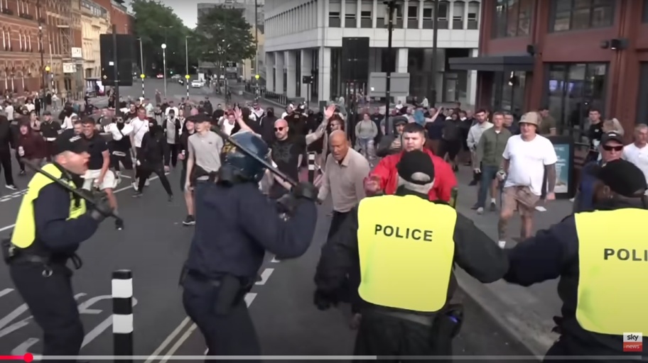 proteste UK (Skynews)