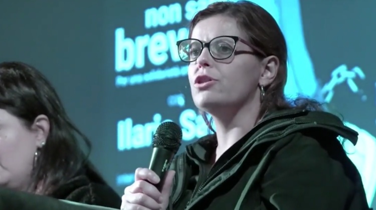 Salis, basta difendere l’indifendibile