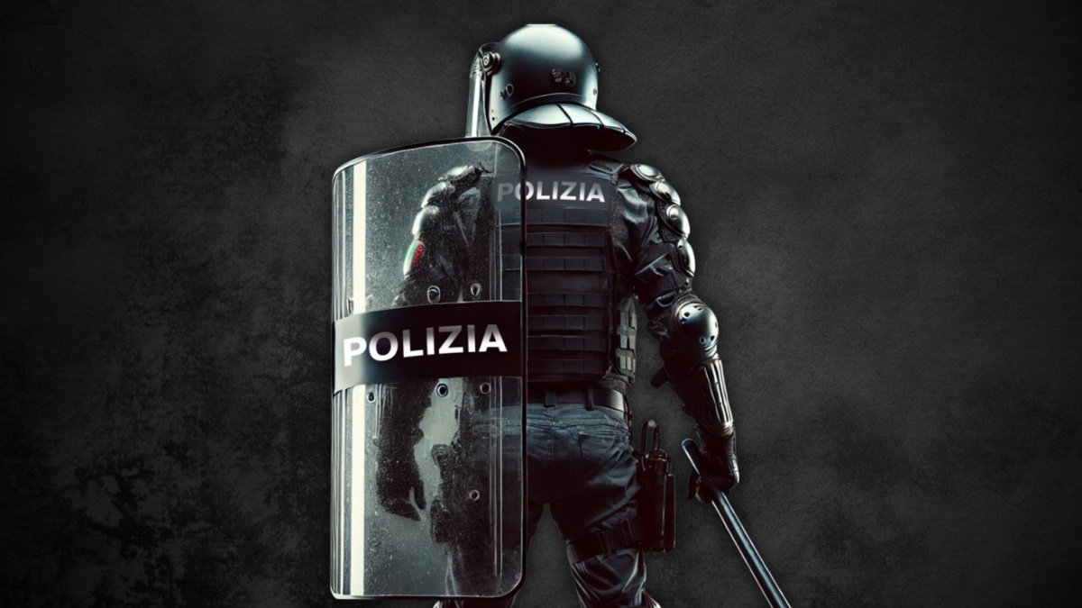 poliziotto antisomossa