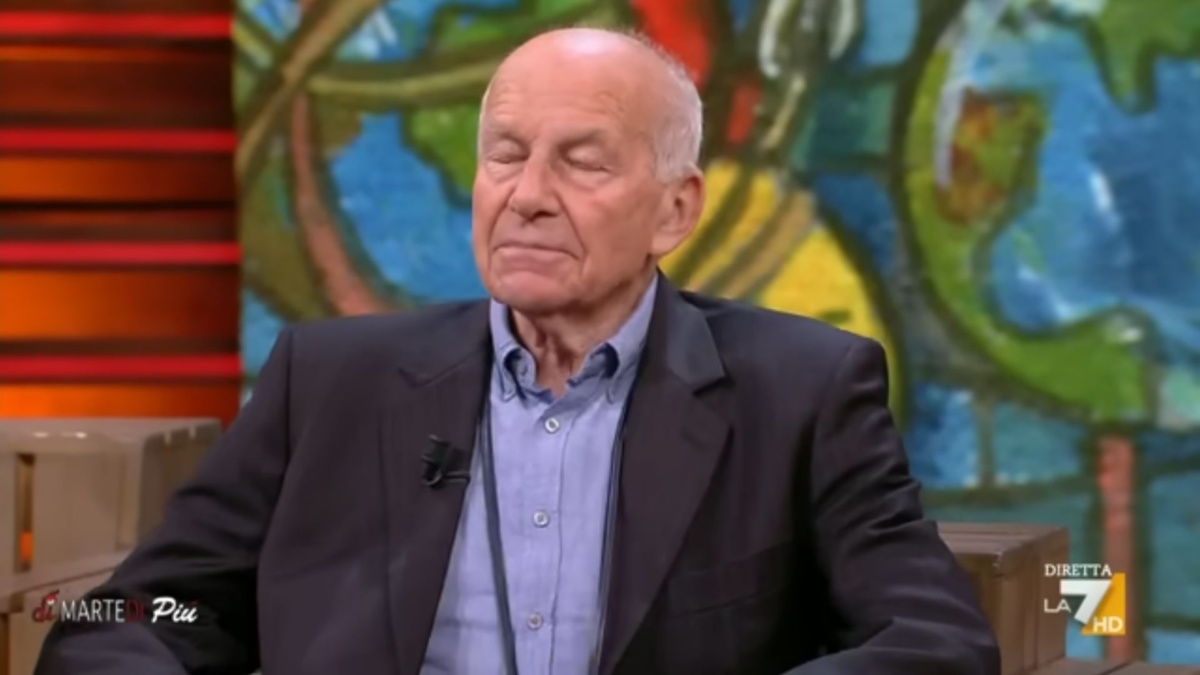 auto elettrica crollo_20250621_084546_0000