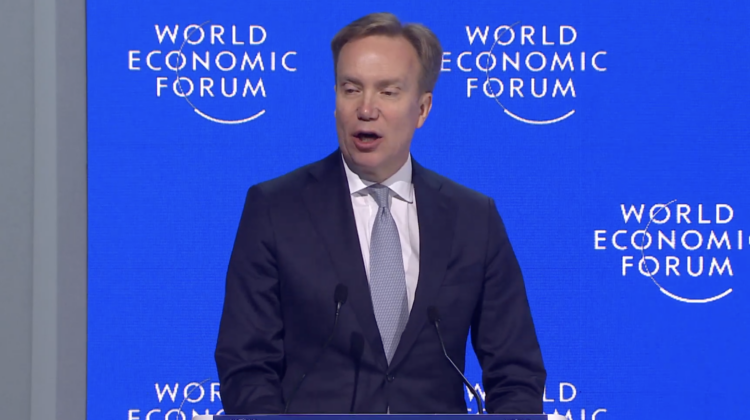 Il gran capo del Forum di Davos si dimette per il caso Epstein