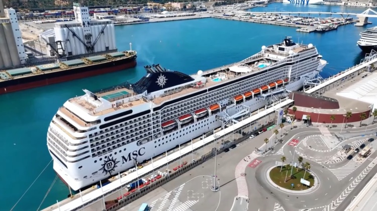 Marsiglia porto sbarrato per una nave da crociera in sospetto di italianità