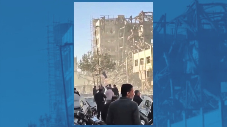 “Molti morti e feriti”. Colpita l’assemblea che doveva eleggere il post Khamenei. Trump: “Aviazione e marina neutralizzate”