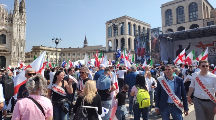 Milano, Lega e Patrioti sotto la Madonnina: “In Europa padroni a casa nostra”