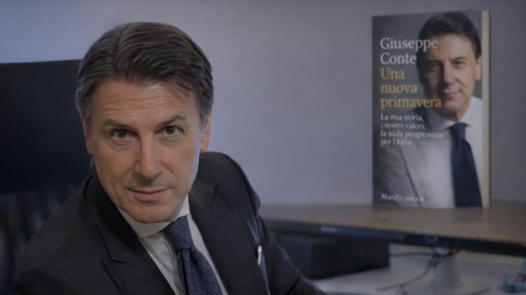 Toc toc Conte, tutte le omissioni nel libro di Giuseppi