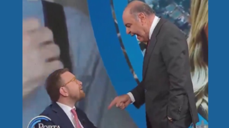 “Non le permetto di dirlo”, “Si sieda lì”. Lite furiosa tra Vespa e Provenzano